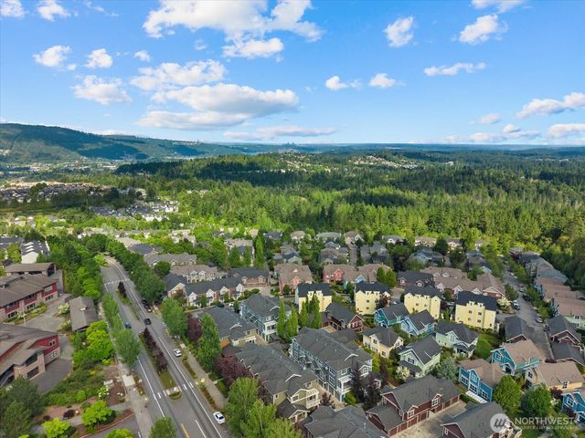 1867 NE Kenyon Court, Issaquah, WA 98029