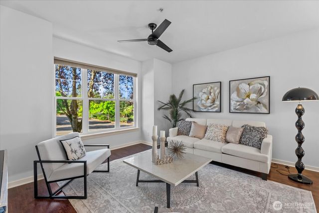 1867 NE Kenyon Court, Issaquah, WA 98029