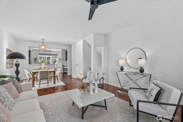 1867 NE Kenyon Court, Issaquah, WA 98029