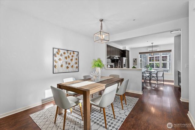 1867 NE Kenyon Court, Issaquah, WA 98029