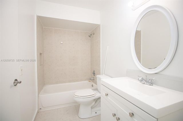 10085 NW 6th Terrace, Miami, FL 33172