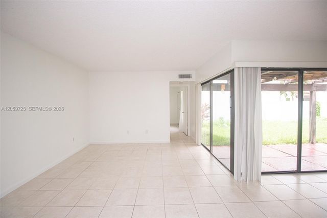 10085 NW 6th Terrace, Miami, FL 33172