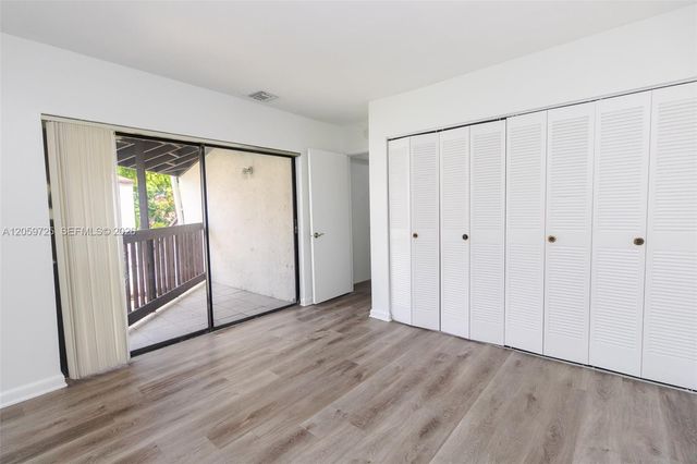 10085 NW 6th Terrace, Miami, FL 33172