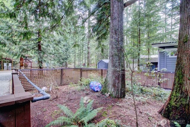 10 Riverside Drive, Deming, WA 98244