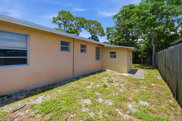 5256 Cannon Way, West Palm Beach, FL 33415