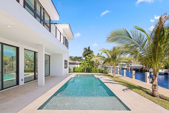 2612 NE 4TH Street, Pompano Beach, FL 33062
