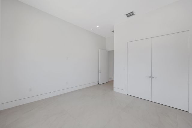 2612 NE 4TH Street, Pompano Beach, FL 33062