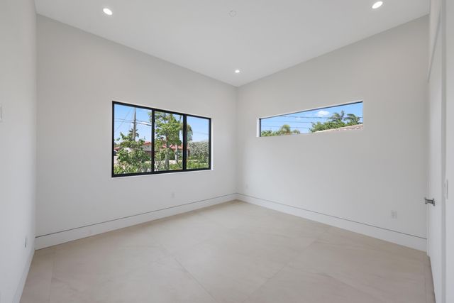 2612 NE 4TH Street, Pompano Beach, FL 33062