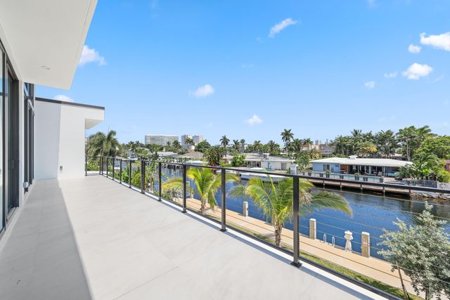 2612 NE 4TH Street, Pompano Beach, FL 33062
