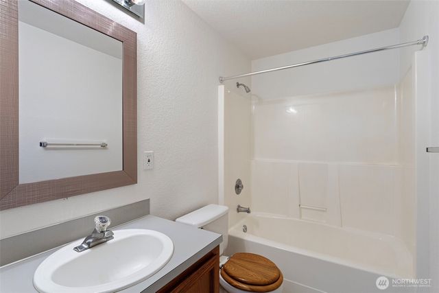 9920 2nd Avenue SE, Everett, WA 98208