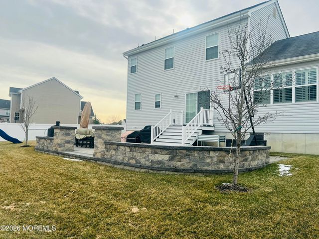 17 Royal Grove Drive, Jackson, NJ 08527