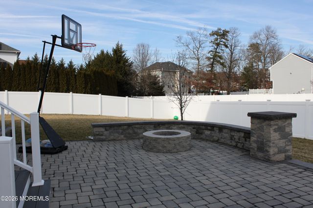 17 Royal Grove Drive, Jackson, NJ 08527