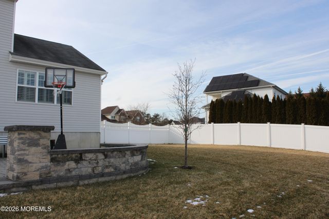 17 Royal Grove Drive, Jackson, NJ 08527