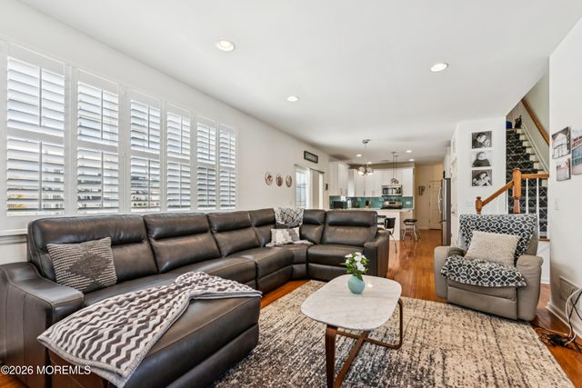 17 Royal Grove Drive, Jackson, NJ 08527