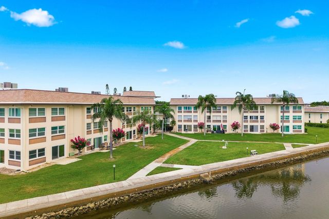 4678 MARINE PARKWAY 204, New Port Richey, FL 34652