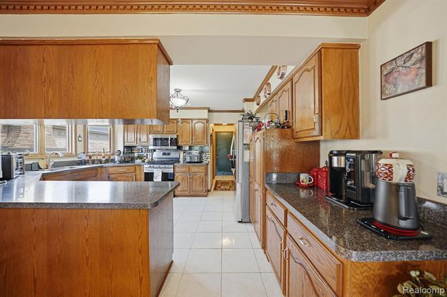 43459 Devin Drive, Clinton Township, MI 48038