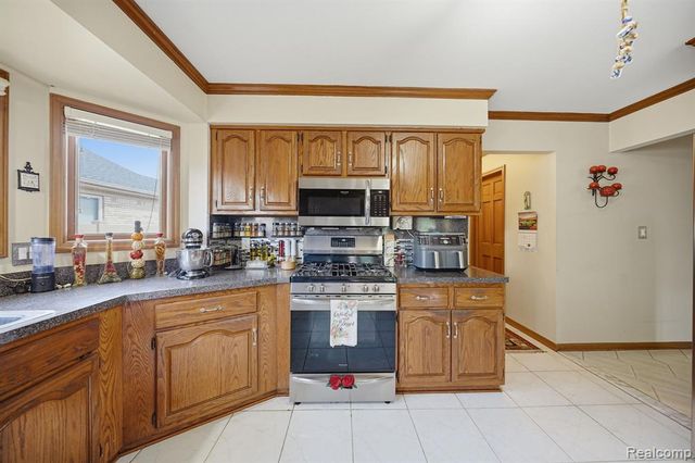 43459 Devin Drive, Clinton Township, MI 48038