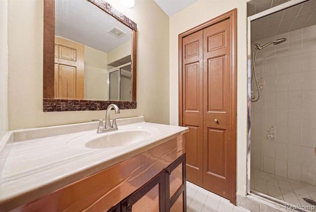 43459 Devin Drive, Clinton Township, MI 48038