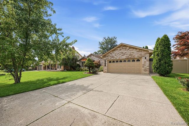 43459 Devin Drive, Clinton Township, MI 48038