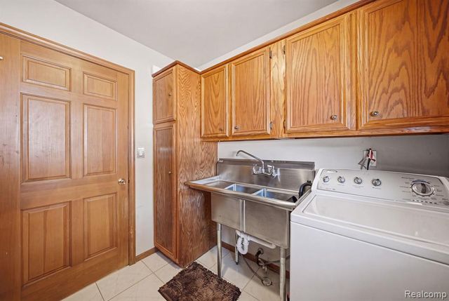 43459 Devin Drive, Clinton Township, MI 48038