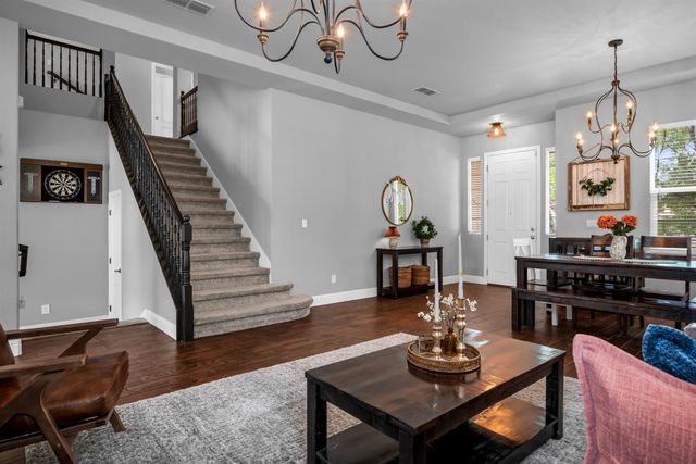 720 Hildebrand Cir, Folsom, CA 95630