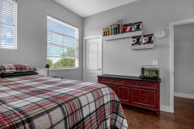 720 Hildebrand Cir, Folsom, CA 95630