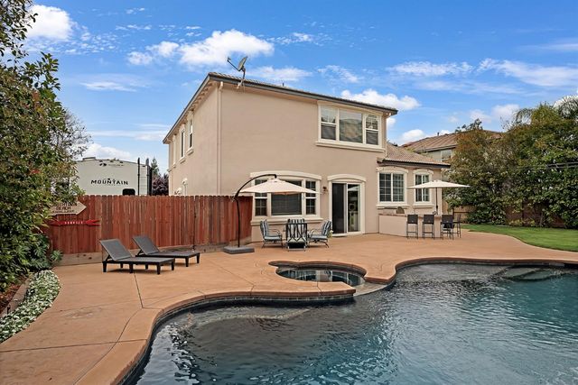 720 Hildebrand Cir, Folsom, CA 95630