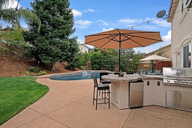 720 Hildebrand Cir, Folsom, CA 95630