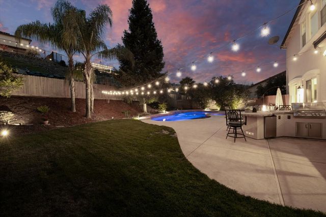 720 Hildebrand Cir, Folsom, CA 95630