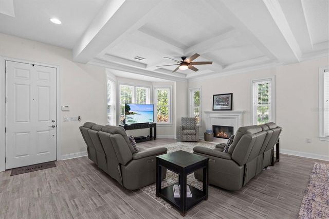480 GILMAN PLACE N, St Petersburg, FL 33716