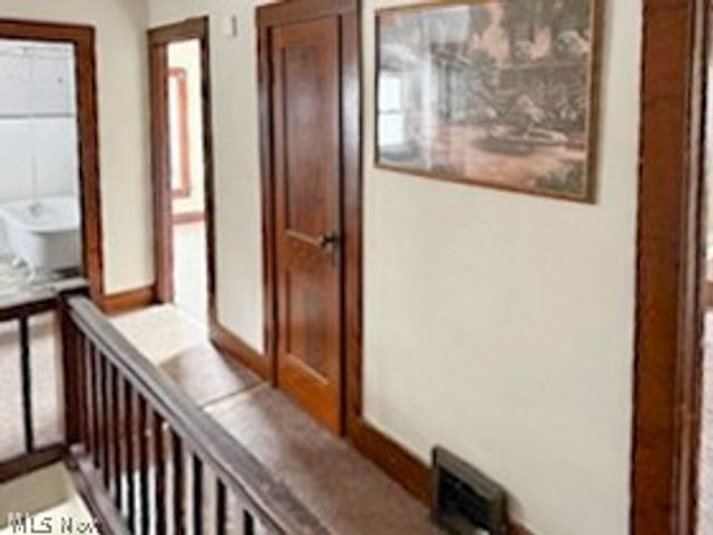 1537 Wooster Road W, Barberton, OH 44203