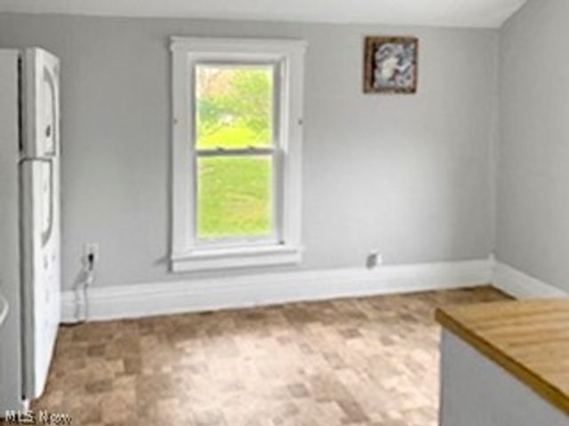 1537 Wooster Road W, Barberton, OH 44203
