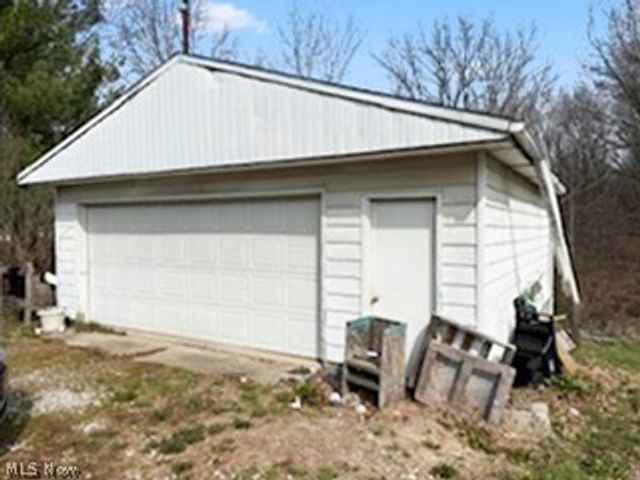 1537 Wooster Road W, Barberton, OH 44203