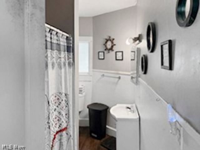 1537 Wooster Road W, Barberton, OH 44203