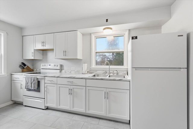 1219 W PACKARD STREET, Appleton, WI 54914