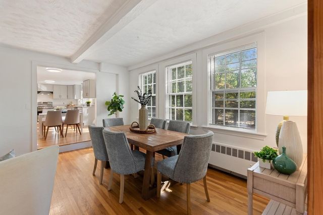 119 Cross Ln, Beverly, MA 01915