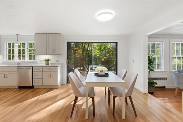 119 Cross Ln, Beverly, MA 01915