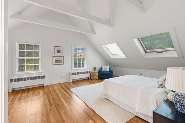 119 Cross Ln, Beverly, MA 01915