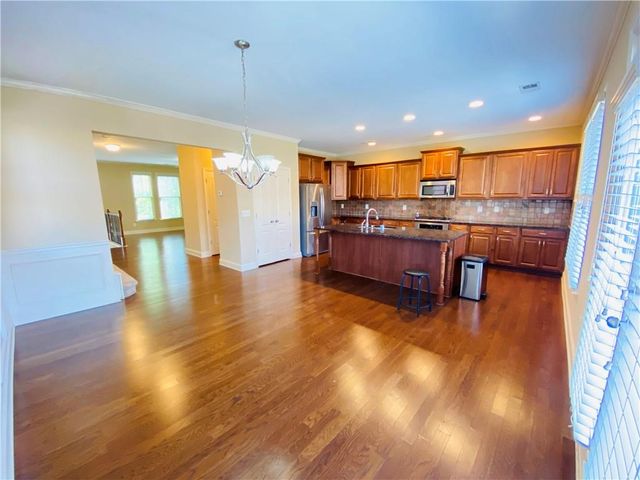 836 Red Hart Lane, Alpharetta, GA 30004