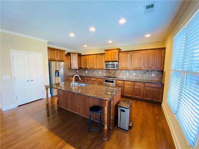 836 Red Hart Lane, Alpharetta, GA 30004