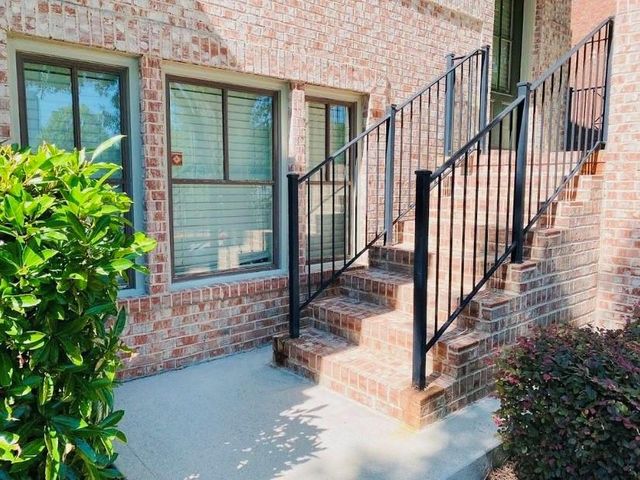 836 Red Hart Lane, Alpharetta, GA 30004