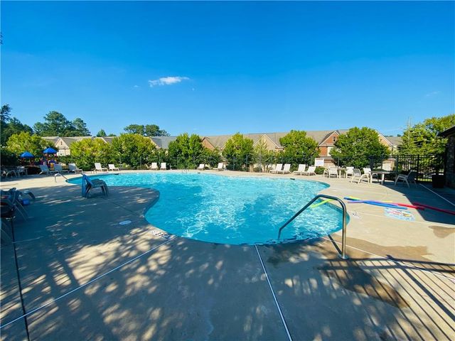 836 Red Hart Lane, Alpharetta, GA 30004
