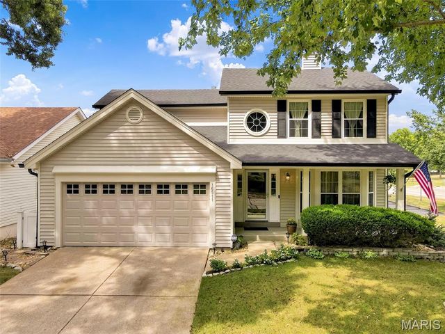 16511 Hunters Crossing Drive, Wildwood, MO 63040