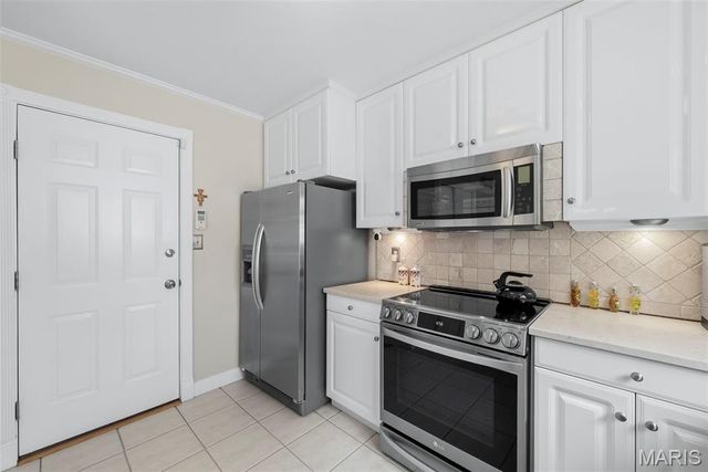 16511 Hunters Crossing Drive, Wildwood, MO 63040