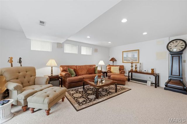 16511 Hunters Crossing Drive, Wildwood, MO 63040