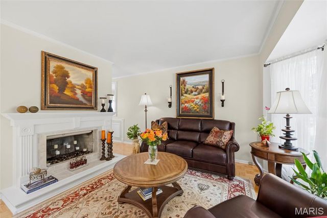 16511 Hunters Crossing Drive, Wildwood, MO 63040