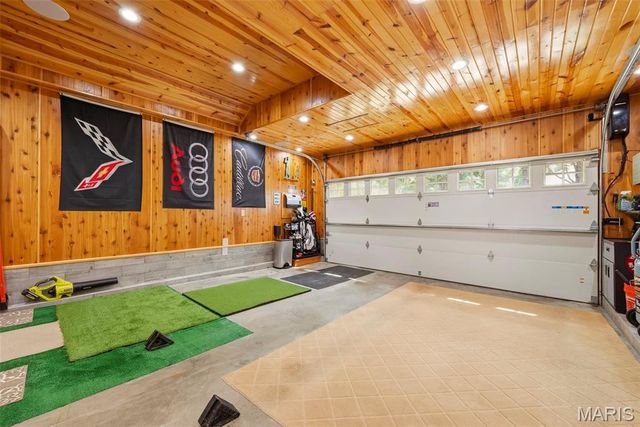 16511 Hunters Crossing Drive, Wildwood, MO 63040