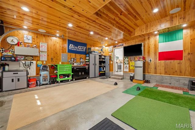 16511 Hunters Crossing Drive, Wildwood, MO 63040