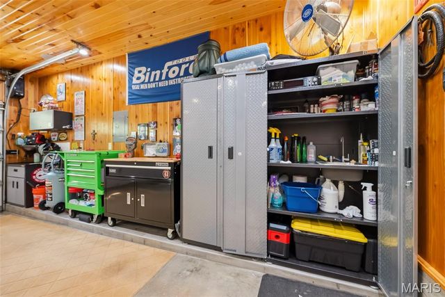 16511 Hunters Crossing Drive, Wildwood, MO 63040