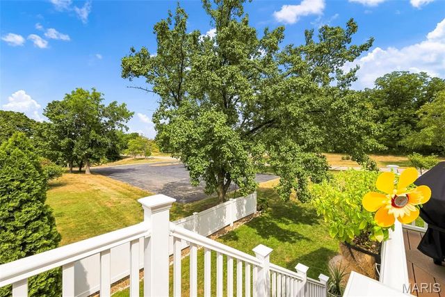 16511 Hunters Crossing Drive, Wildwood, MO 63040